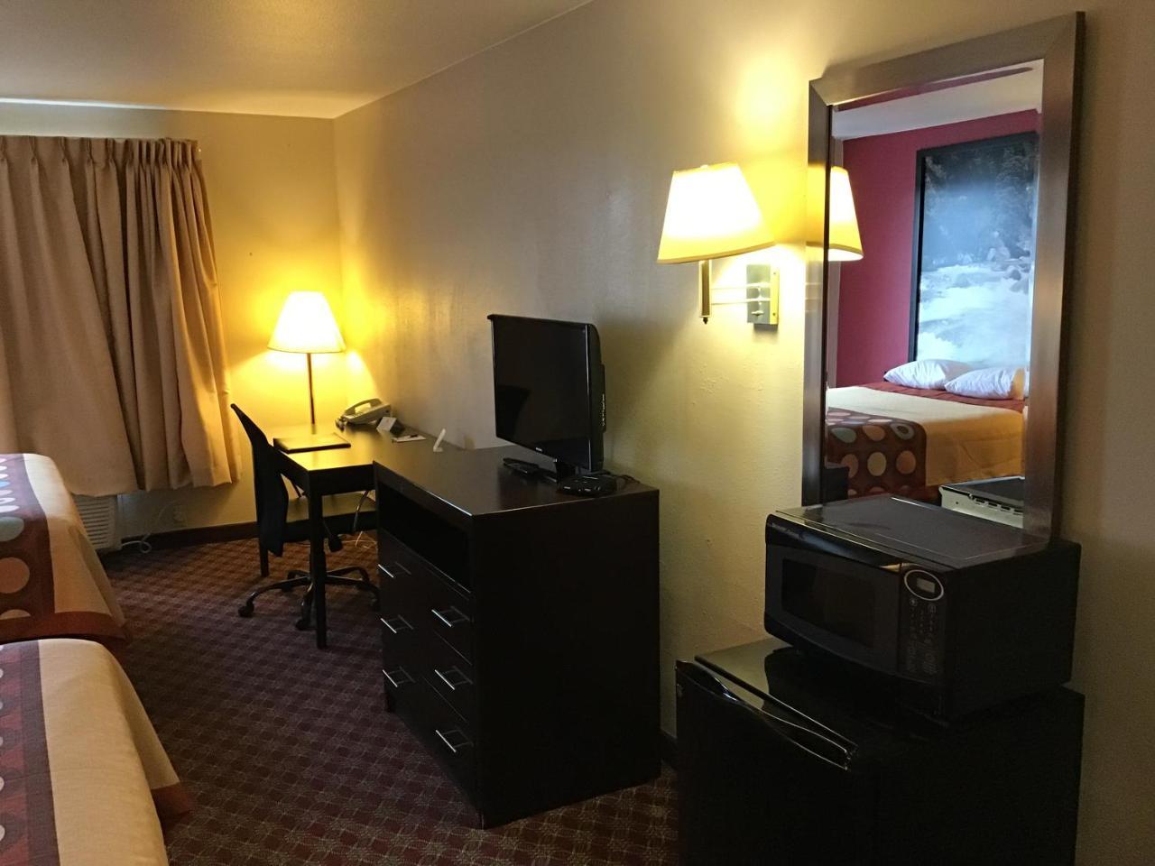 Super 8 By Wyndham Heyburn Hotell Burley Eksteriør bilde